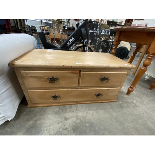 65 - Victorian pine blanket box 46H 98W 47D (with false drawers)