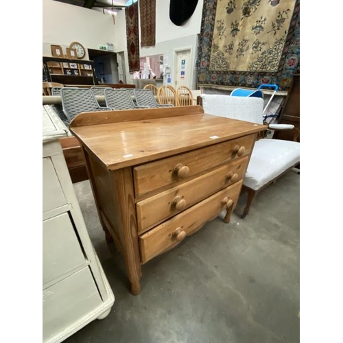 68 - Edwardian pine chest 82H 90W 47D