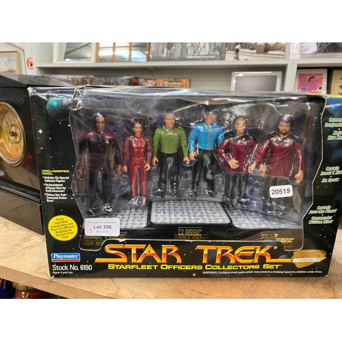 306 - Classic Star Trek collectors figure set by Playmates from the original Star Trek tv show.
Star Trek ... 