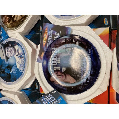 283 - 10 boxed Doctor Who exclusive edition collectors plates with certificates of authenticity: The Docto... 