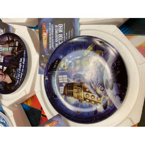 283 - 10 boxed Doctor Who exclusive edition collectors plates with certificates of authenticity: The Docto... 