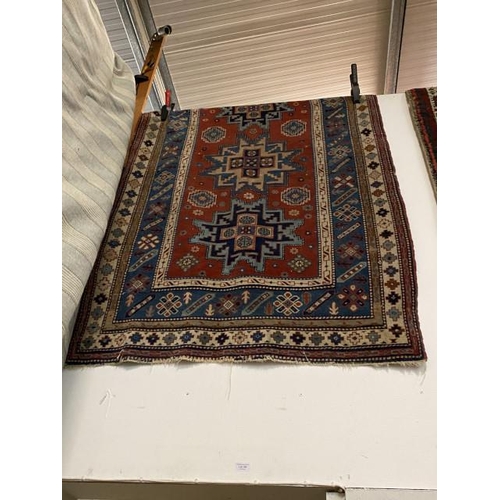 185 - Persian rug 105 x 152cm