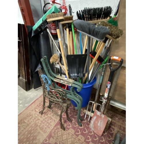 191 - Assorted yard brushes, sweeping brushes, bench ends etc