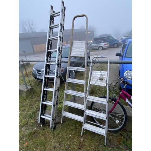 195 - 2 sets of aluminium step ladders 140H & 210H and a set of extending ladders 447cm