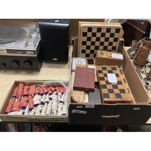 335 - Collection of chess boards & pieces, dominoes, draughts, pocket chess etc.