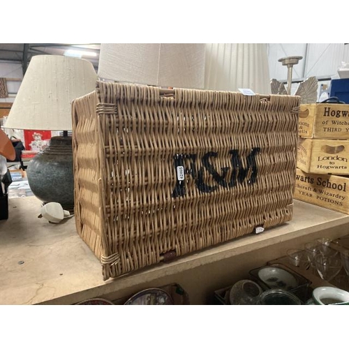 375 - Fortnum & Mason wicker lidded basket 48W 22H 31D