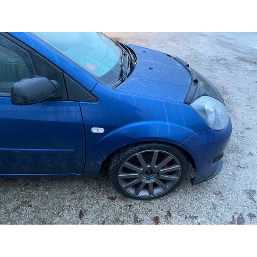 188 - PN58 LXT Ford Fiesta Zetec Blue 80 in blue, 1388CC, petrol, 3 door hatchback, 3 keys. Date of first ... 