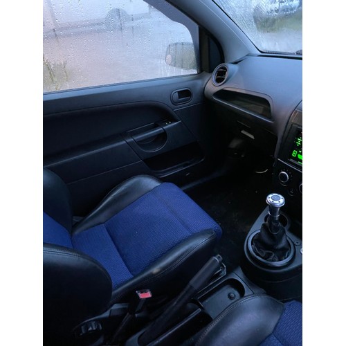 188 - PN58 LXT Ford Fiesta Zetec Blue 80 in blue, 1388CC, petrol, 3 door hatchback, 3 keys. Date of first ... 