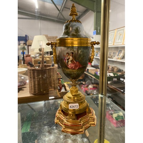 344 - French ormolu & porcelain mantle clock on stand with pendulum & key stamped 7639 & a pair of ormolu ... 