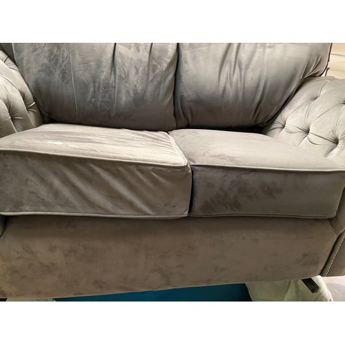 31 - Grey velvet settee with buttoned scrolled arms 190W (no feet)