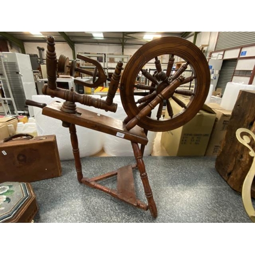 203 - 19th century spinning wheel 86W 81H 49D