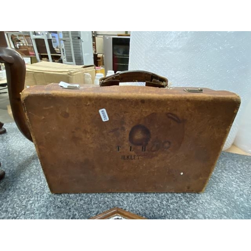 207 - Antique tan leather attaché case (T.L.H. Ilkley) 40W 10H 26.5D (Handle as seen)