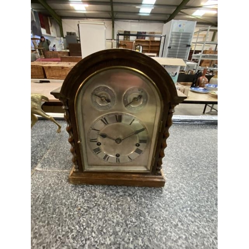 217 - Oak cased Westminster chime mantle clock with key & pendulum