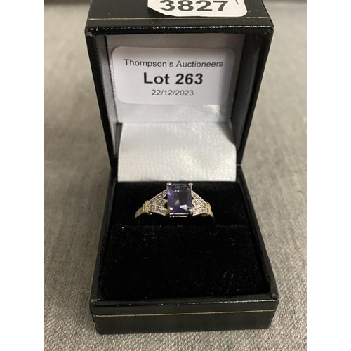 263 - 925 silver & amethyst set ring (size U 1/2)