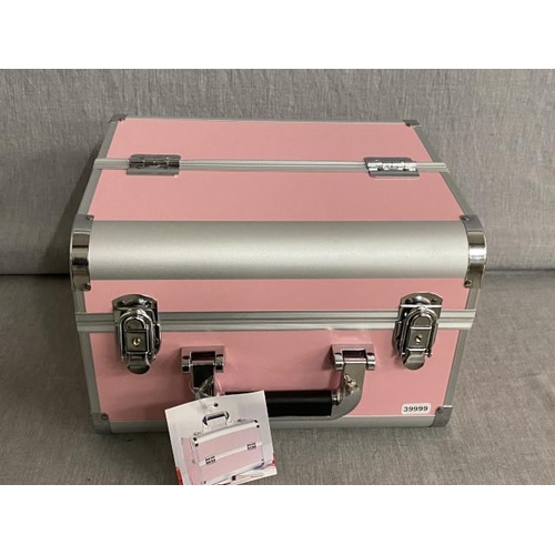 309 - Baby pink makeup flight case NEW