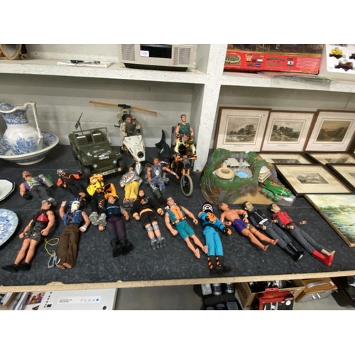 334 - 15 Action Man figures, Jeep, Gyrocopter, Deep Sea Mission Shark etc. & 1992 Tracy Island & two 2001 ... 