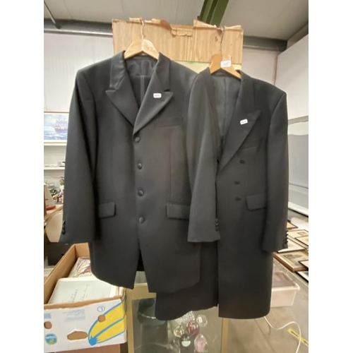 362 - FH The Tailoring Experience evening coat (pure wool size 38R) and Allens of Harrogate evening suit (... 