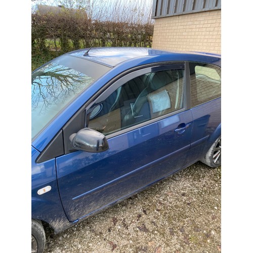 174 - PN58 LXT Ford Fiesta Zetec Blue 80 in blue, 1388CC, petrol, 3 door hatchback, 3 keys. Date of first ... 