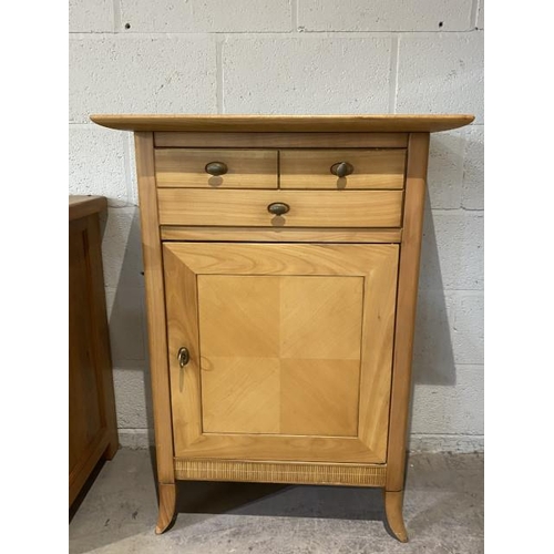 137 - Cherrywood hall cupboard with 1 key 98H 71W 40D