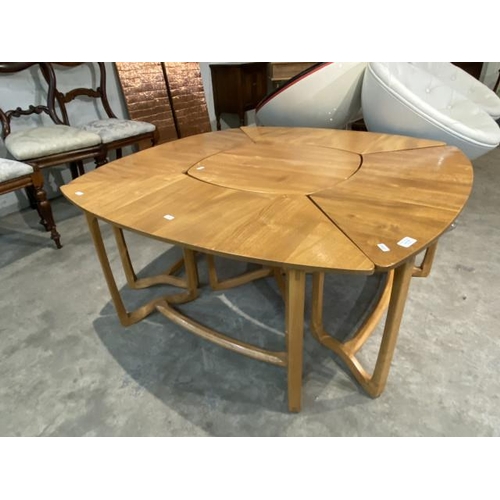 149 - Mid century Supper Table by Lucian Ercolani (Ercol) comprising 4 ‘Model 515’ crescent shaped outer t... 