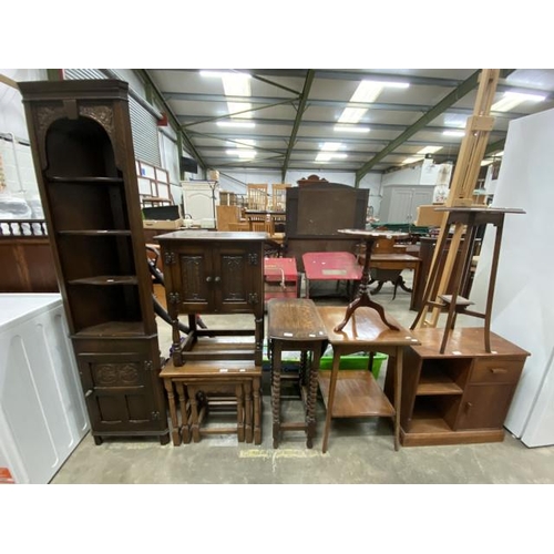 178 - Carved oak corner cupboard 176H 46W 25D, carved oak 2 door cupboard 68H 51W 32D, oak nest of 3 table... 