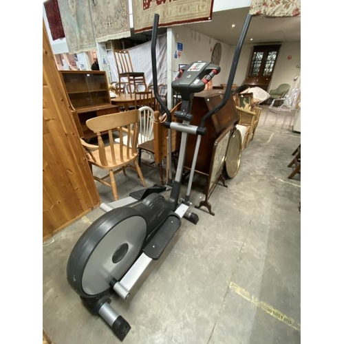 220 - Kettles cardio fitness cross trainer