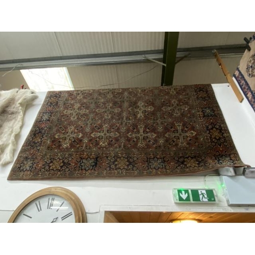 267 - Persian style carpet 233 x 315cm