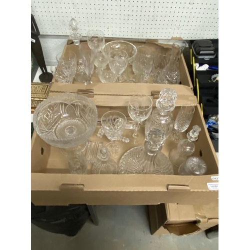 484 - 2 boxes of crystal & cut glass inc. 6 pieces of Stuart 