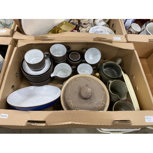 558 - 7 boxes of mixed collectables including 6 piece Hornsey Contrast coffee set (no pot), Denby dish, Po... 