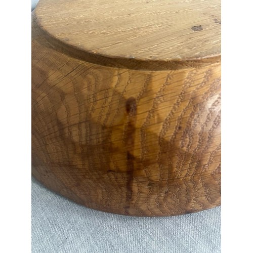 334 - Robert ‘Mouseman’ Thompson early oak fruit bowl (24cm diameter)