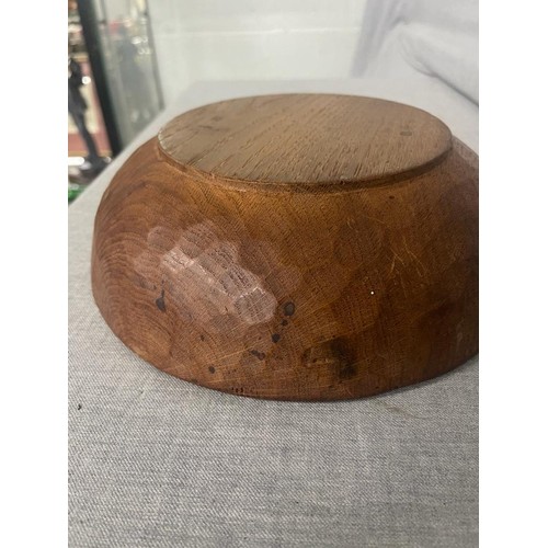 334 - Robert ‘Mouseman’ Thompson early oak fruit bowl (24cm diameter)