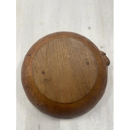 334 - Robert ‘Mouseman’ Thompson early oak fruit bowl (24cm diameter)