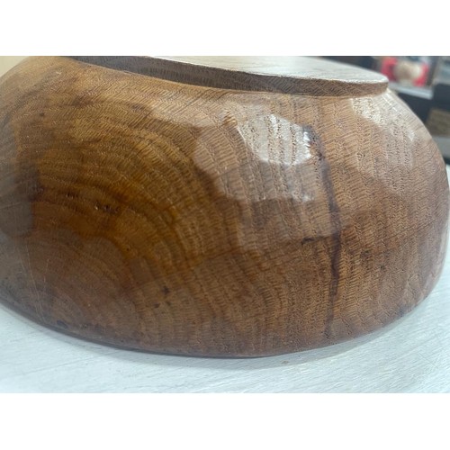 334 - Robert ‘Mouseman’ Thompson early oak fruit bowl (24cm diameter)