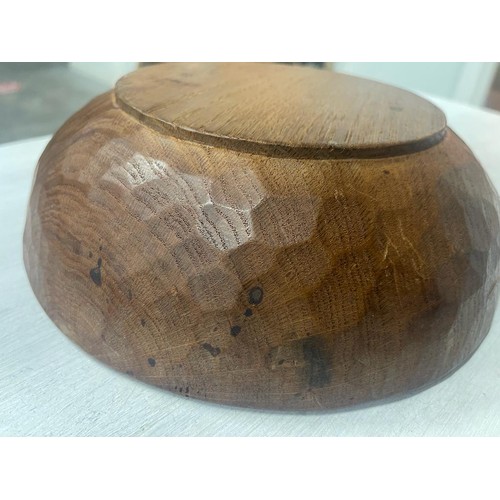 334 - Robert ‘Mouseman’ Thompson early oak fruit bowl (24cm diameter)