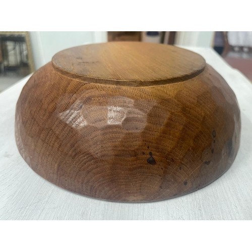 334 - Robert ‘Mouseman’ Thompson early oak fruit bowl (24cm diameter)