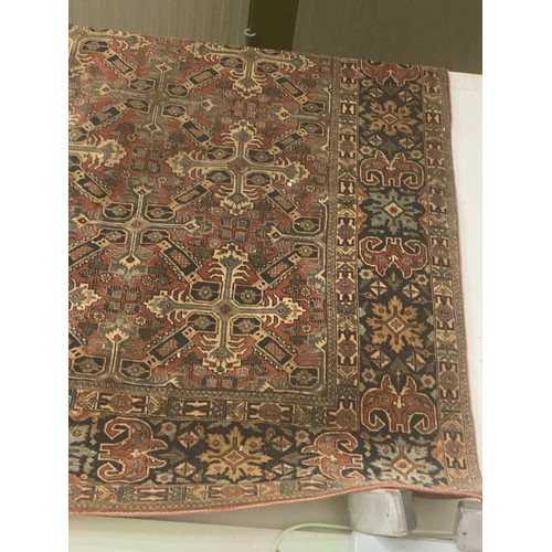 267 - Persian style carpet 233 x 315cm