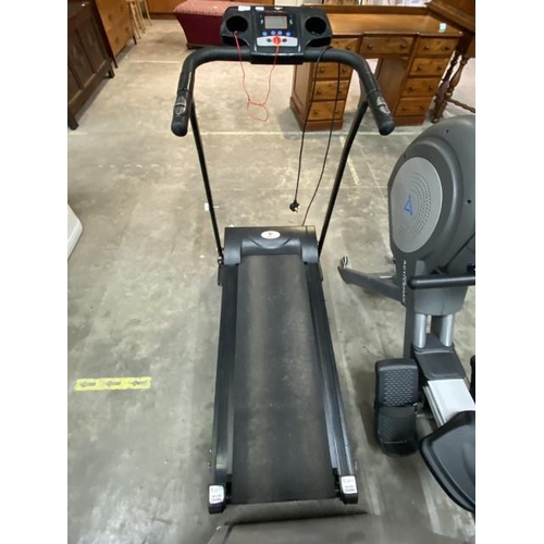 101 - Fitness Club treadmill