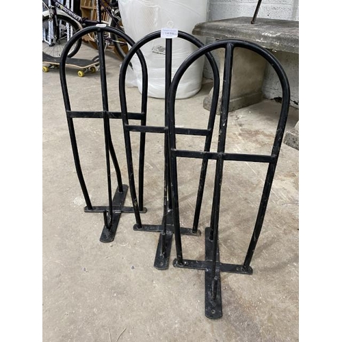 115 - 3 wall mounted saddle racks