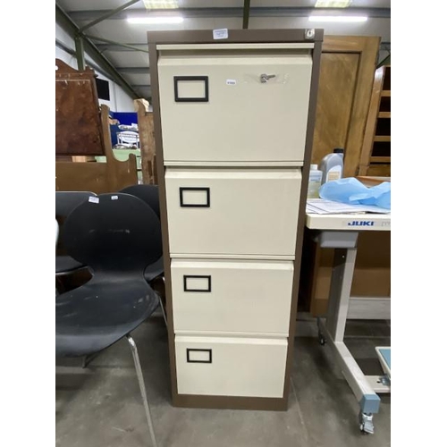 117 - 4 drawer metal filing cabinet with 1 key 132H 47W 62D