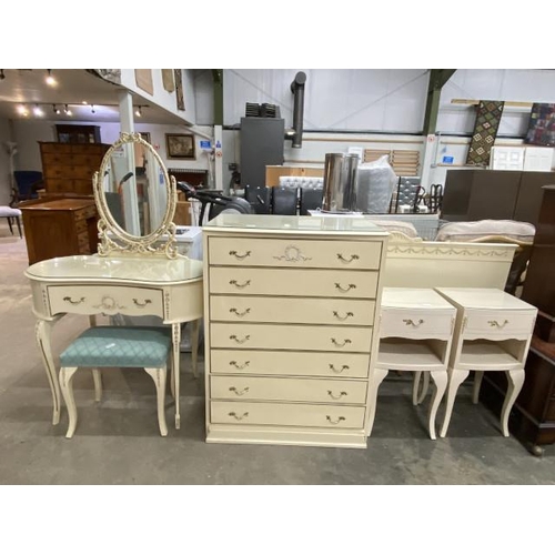 126 - Cream and gilt kidney shaped dressing table 143H 93W 43D and stool, matching 7 drawer chest 104H 79W... 