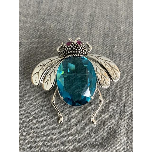 179 - Silver blue stone set bee brooch