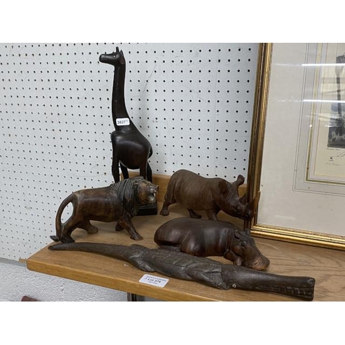 276 - Collection of vintage African carved animals