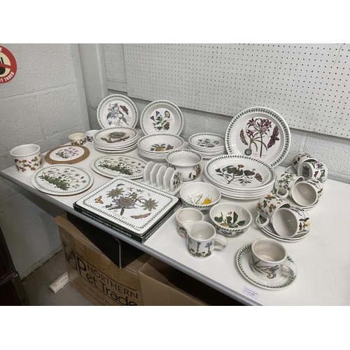 280 - Portmeirion 'Botanic Garden' tableware's (49 pieces) with 6 boxed table mats and 3 serving mats