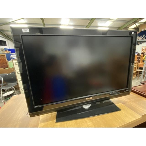 94 - Philips 42PFL7662D/05 TV with power lead and remote