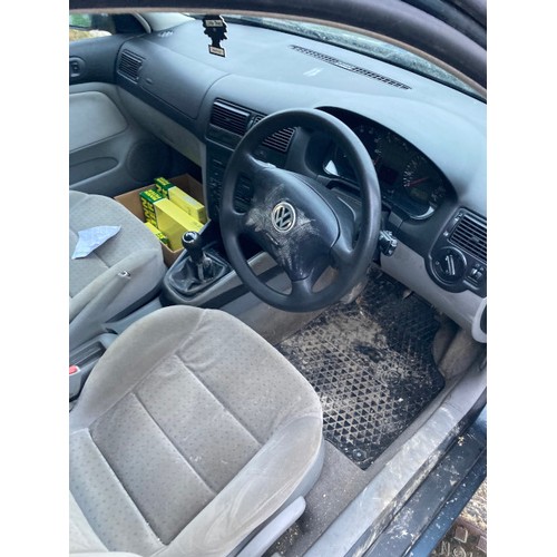 386 - W157 XBD VW Golf SE, 5 door hatchback in grey, Date of first registration 02/05/2000, 1600CC, petrol... 