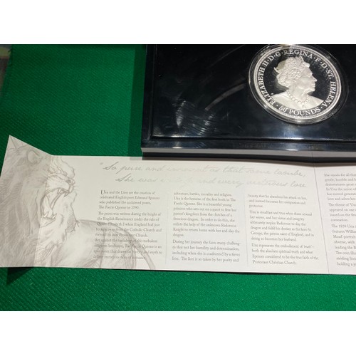 233 - “The East India Company” London Una & The Lion 2019 one kilo silver proof coin. Edition No: 10
Alloy... 