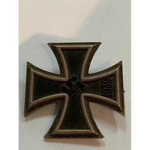 202 - WWII German iron cross, 1st class (Magnetic iron front with silver back)