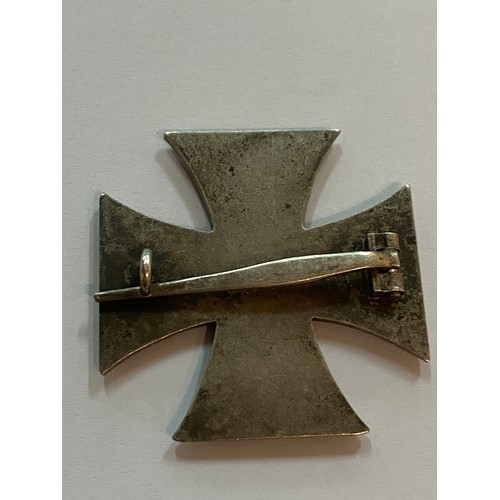 202 - WWII German iron cross, 1st class (Magnetic iron front with silver back)