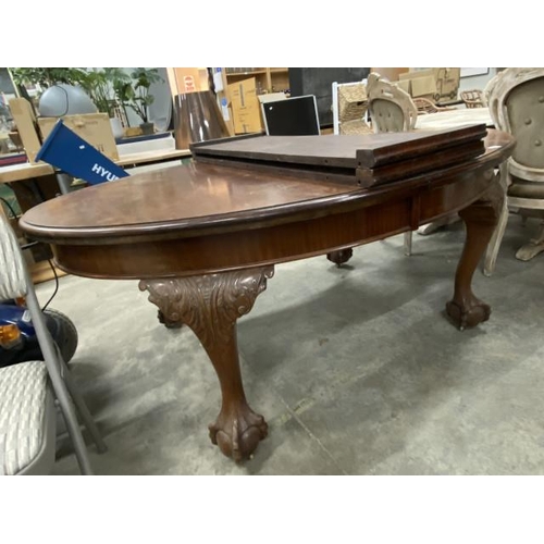 166 - Victorian mahogany extending dining table with ball and claw feet, 2 leaves and a winder 73H 181W 12... 