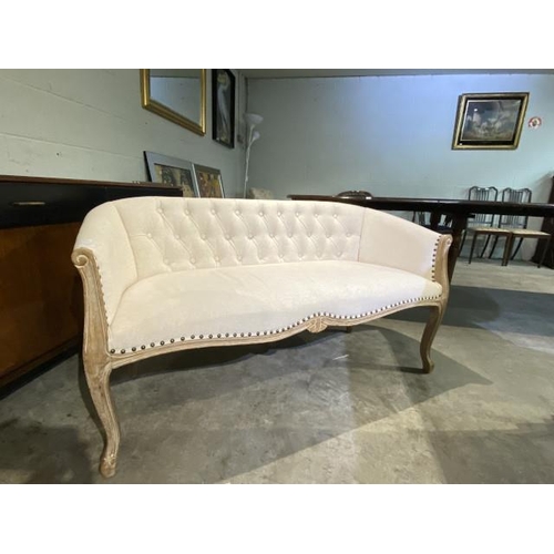 61 - Oatmeal linen upholstered button back settee 140W